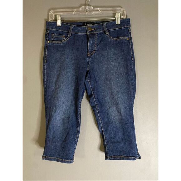 D. Jeans Medium Wash Capri’s Size 6 - Picture 1 of 5